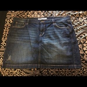Old Navy distressed jean skirt